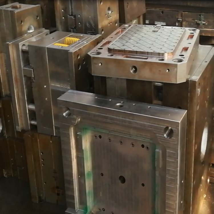 塑料模具开模注塑制造加工23 开模